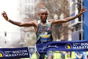 Evans Chebet đã xuất sắc bảo vệ thành công ngôi vô địch tại Giải Boston Marathon 2023.