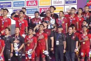 Niềm vui của U22 Indonesia sau khi đoạt huy chương vang SEA Games 32
