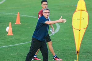 HLV Troussier sẽ có màn khởi động thành công cùng đội tuyển Việt Nam?