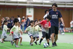 UNIQLO hợp tác cùng Liên đoàn Bóng đá Nhật Bản tổ chức sự kiện JFA Uniqlo Soccer Kids ở Việt Nam 
