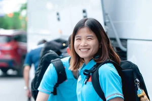 Đội tuyển nữ Việt Nam di chuyển đi Hải Phòng tập huấn vào ngày 22-8. Ảnh: Phạm Kỷ Luật
