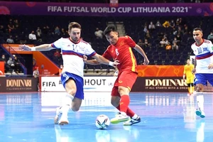 Cuộc so tài giữa đội tuyển futsal Việt Nam và Nga tại VCK World Cup 2021