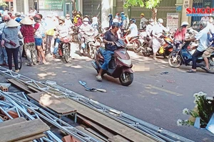 Xe Lexus biển số 6666 tông đám tang ở Bình Định: 4 người đã tử vong