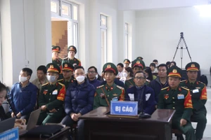 Podcast bản tin trưa 27-12: 4 cựu sĩ quan Học viện Quân y hầu tòa trong vụ án Việt Á