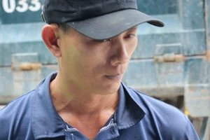Tài xế Nguyễn Tân Xuyên bị tình nghi lái ô tô tông chết người quét rác rồi nhấn ga bỏ chạy