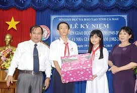 Cà Mau: Chỉ đạo không tổ chức Lễ kỷ niệm ngày nhà giáo Việt Nam