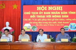Chủ tịch UBND tỉnh Bạc Liêu đối thoại với nông dân