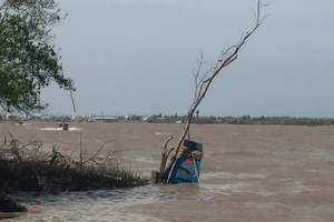 Vụ nổ trên sông Cửa Lớn (Cà Mau): Tìm thấy thi thể nạn nhân thứ hai