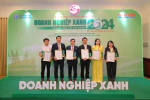 SATRA và các đơn vị thành viên tiếp tục nhận danh hiệu Doanh nghiệp xanh 2024