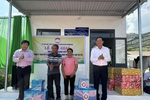 Công ty XSKT Đồng Tháp cùng Công ty XSKT Ninh Thuận trao 10 căn nhà cho các hộ nghèo tại huyện Thuận Bắc - tỉnh Ninh Thuận