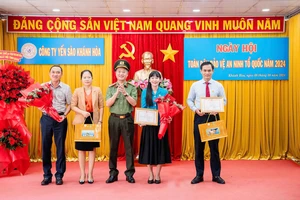 Công ty Yến sào Khánh Hòa sôi nổi Ngày hội Toàn dân bảo vệ an ninh Tổ quốc