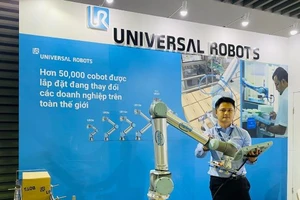 Universal Robots giới thiệu Robot cộng tác cho tự động hóa sáng tạo tại sự kiện Propak Việt Nam 2022