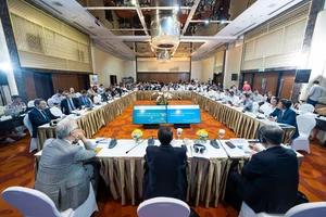 Hội thảo Đối thoại quốc gia “Chuyển dịch năng lượng bền vững - Quản trị, tài chính và công nghệ” diễn ra trong hai ngày 22 và 23-11-2022
