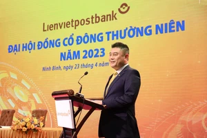 Ông Nguyễn Đức Thụy – Chủ tịch HĐQT phát biểu khai mạc đại hội đồng cổ đông