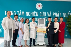 Công ty VWS trao tặng máy chạy thận nhân tạo cho Bệnh viện Nhân dân 115