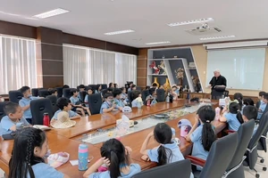 Đoàn học sinh tiểu học Trường Quốc tế Nam Sài Gòn đến tham quan Khu Liên hợp xử lý chất thải Đa Phước