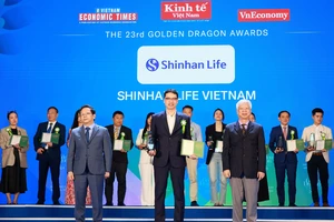 Shinhan Life Việt Nam nhận giải thưởng Rồng Vàng 2024