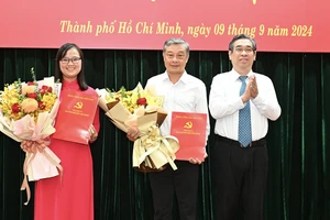 Đảng ủy Khối Đại học, Cao đẳng TPHCM công nhận Ủy viên Ban Thường vụ đối với 2 đồng chí