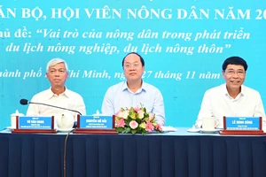  Lãnh đạo TPHCM đối thoại với nông dân, tìm hướng phát triển nông nghiệp kết hợp du lịch