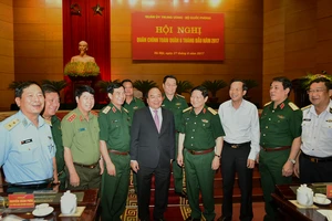 Thủ tướng Nguyễn Xuân Phúc dự hội nghị Quân chính toàn quân. Ảnh: VGP