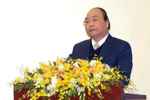 Thủ tướng Nguyễn Xuân Phúc phát biểu kết luận tại Hội nghị Chính phủ mở rộng