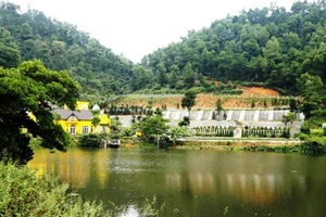Nhiều công trình xây dựng đã xẻ núi, lấp hồ trên đất rừng phòng hộ ở Sóc Sơn