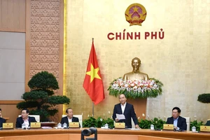 Thủ tướng Nguyễn Xuân Phúc chủ trì phiên họp Chính phủ thường kỳ tháng 11-2018. Ảnh: VIẾT CHUNG