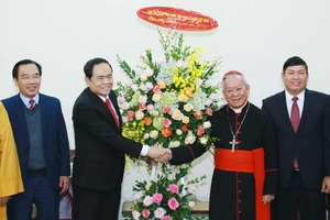 Chúc mừng Hồng y Nguyễn Văn Nhơn, Tổng Giám mục Tổng Giáo phận Hà Nội