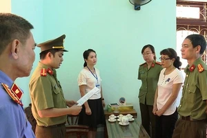Cơ quan An ninh điều tra Công an tỉnh Sơn La công bố quyết định khởi tố 1 bị can thuộc Sở GD &ĐT Sơn La vì gian lận tại kỳ thi THPT 2018