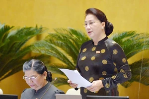 Chủ tịch Quốc hội Nguyễn Thị Kim Ngân kết luận phiên chất vấn. Ảnh: VIẾT CHUNG