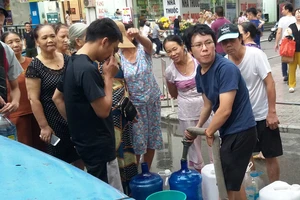 Thủ tướng yêu cầu Bộ Công an khẩn trương điều tra vụ nguồn nước ăn tại Hà Nội bị ô nhiễm