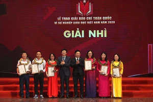 Trao Giải báo chí toàn quốc “Vì sự nghiệp Giáo dục Việt Nam” 2020