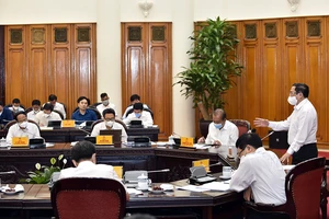 Thủ tướng Chính phủ Phạm Minh Chính chủ trì cuộc họp về phòng, chống dịch bệnh Covid-19. Ảnh: VIẾT CHUNG