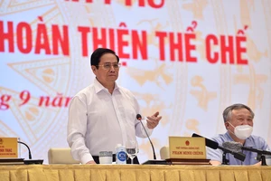 Thủ tướng Chính phủ Phạm Minh Chính phát biểu tại hội nghị về công tác xây dựng và hoàn thiện thể chế