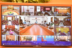 Phó Thủ tướng Lê Văn Thành chủ trì cuộc họp trực tuyến toàn quốc về việc triển khai phục hồi các chuyến bay thương mại nội địa