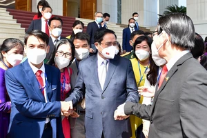 Thủ tướng Phạm Minh Chính gặp mặt các nhà giáo tiêu biểu. ẢNH: VIẾT CHUNG