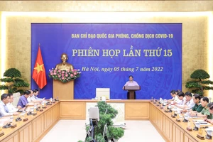  Thủ tướng Phạm Minh Chính họp Ban Chỉ đạo quốc gia phòng chống dịch Covid-19. Ảnh: VIẾT CHUNG