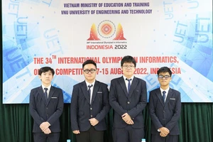 Đội tuyển Việt Nam dự thi Olympic Tin học quốc tế lần thứ 34