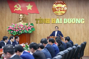 Thủ tướng Phạm Minh Chính chủ trì và phát biểu tại cuộc làm việc với lãnh đạo chủ chốt tỉnh Hải Dương. Ảnh: VIẾT CHUNG