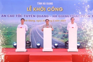 Thủ tướng dự lễ khởi công tuyến cao tốc đầu tiên của Tuyên Quang và Hà Giang