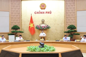 Thủ tướng Phạm Minh Chính chủ trì và phát biểu tại phiên họp Chính phủ chuyên đề về xây dựng pháp luật, sáng 29-6. Ảnh: VIẾT CHUNG