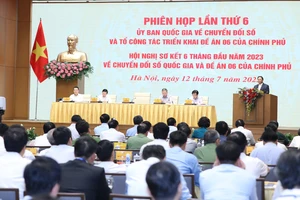 Thủ tướng Phạm Minh Chính chủ trì hội nghị sơ kết 6 tháng đầu năm 2023 về chuyển đổi số quốc gia. Ảnh: QUANG PHÚC