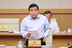 Bộ trưởng Bộ KH-ĐT Nguyễn Chí Dũng báo cáo 3 kịch bản tăng trưởng