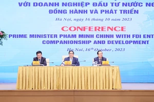 Thủ tướng Phạm Minh Chính chủ trì Hội nghị gặp mặt cộng đồng doanh nghiệp đầu tư nước ngoài. Ảnh:VIẾT CHUNG