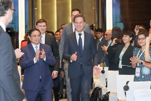 Thủ tướng Phạm Minh Chính và Thủ tướng Hà Lan Mark Rutte dự Diễn đàn Kinh tế xanh 2023. Ảnh: VIẾT CHUNG