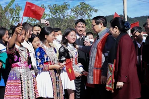 Thủ tướng Phạm Minh Chính chung vui Ngày hội Đại đoàn kết toàn dân tộc ở Sà Dề Phìn, Lai Châu