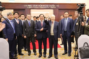 Tổng Bí thư Nguyễn Phú Trọng đến dự Hội nghị ngoại giao 32. Ảnh: QUANG PHÚC