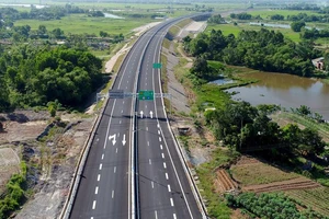 Thủ tướng yêu cầu đẩy nhanh nâng cấp các tuyến cao tốc 2 làn xe