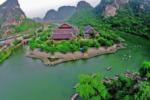 Ninh Bình đang nỗ lực phát triển du lịch trở thành ngành kinh tế mũi nhọn