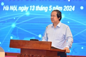 Bộ trưởng Bộ GD-ĐT Nguyễn Kim Sơn phát biểu tại hội thảo